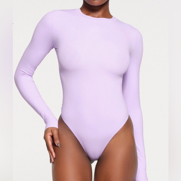 SKIMS Tops - SKIMS NWT Fits Everybody Long Sleeved Bodysuit - Lily